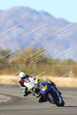 media/Jan-10-2025-CVMA Friday Practice (Fri) [[489e0da257]]/Group 4 and Trackday/Session 5 (Turn 7)/